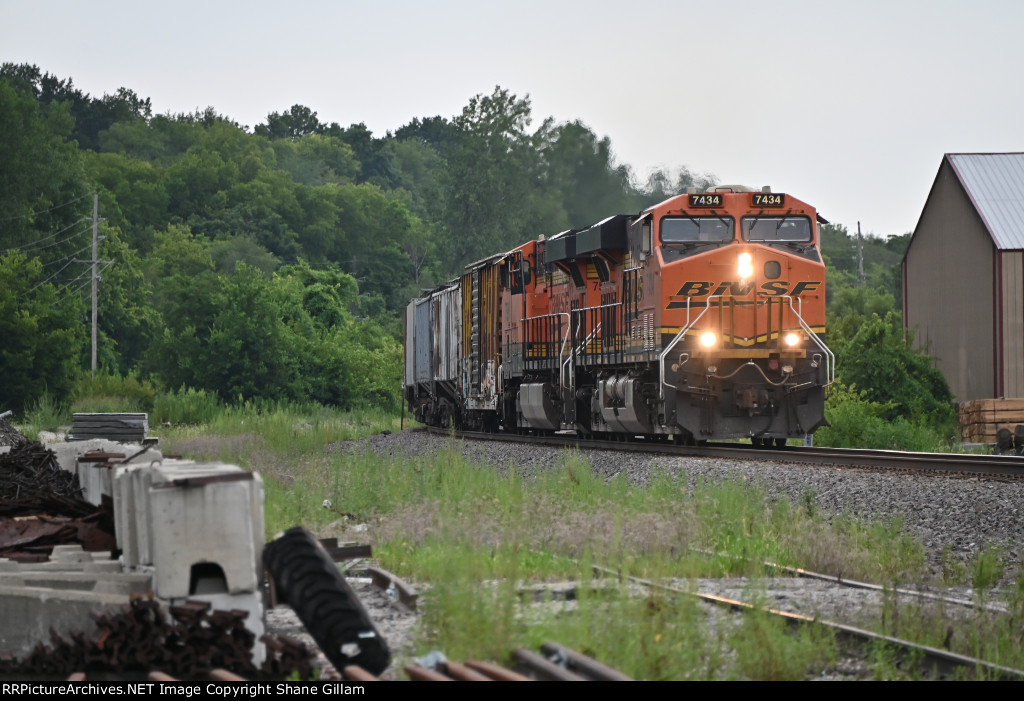 BNSF 7434